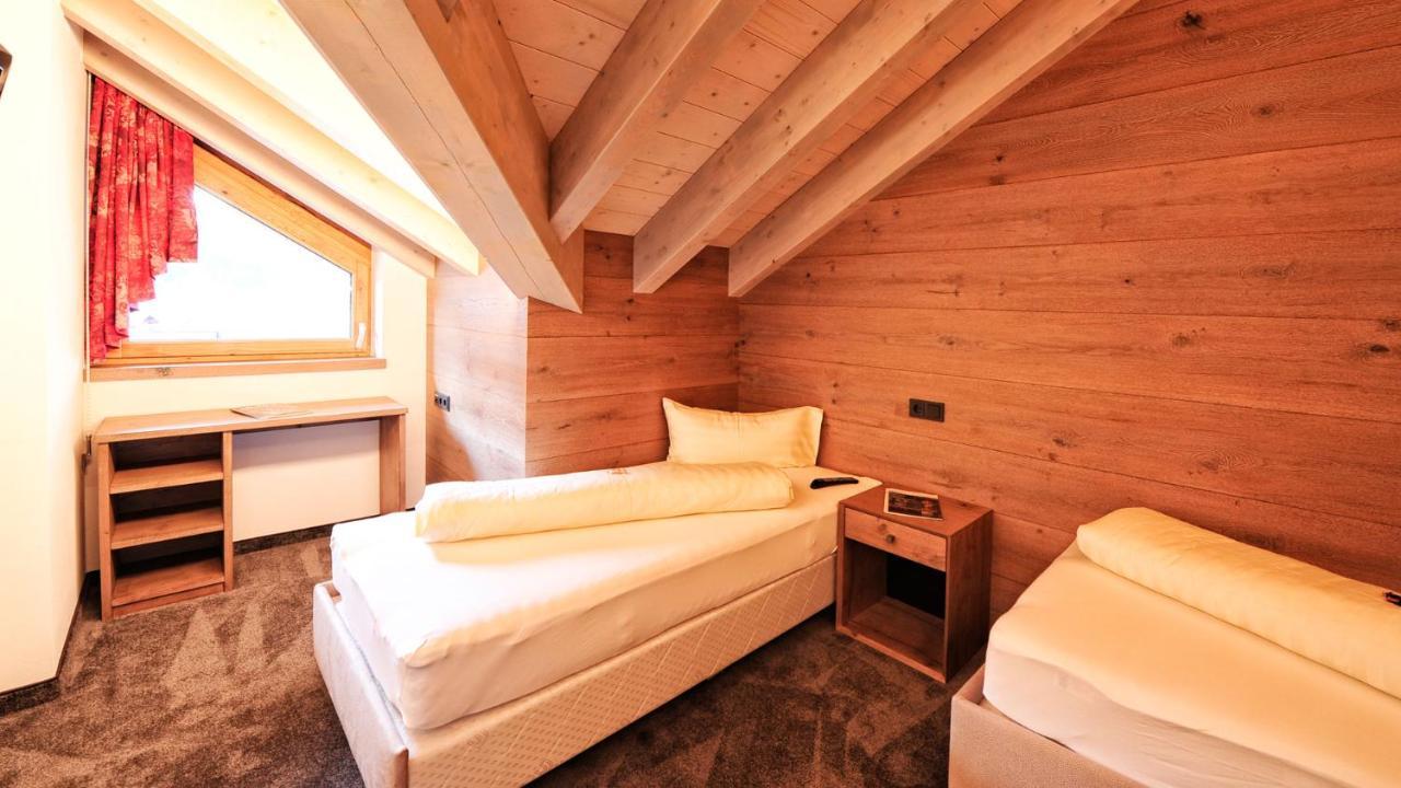 Hotel Garni Stefanie Ischgl Exterior foto